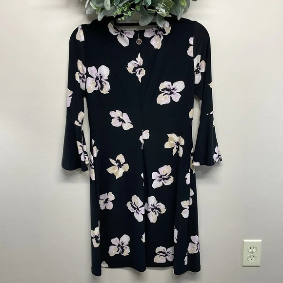 NWOT Tommy Hilfiger Floral Printed Jersey Bell Sleeve A-Line Dress 4 - Picture 6 of 16